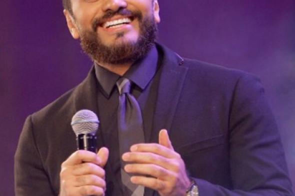 بالصور- تامر حسني في جلسة تصوير جديدة من قصر محمد علي