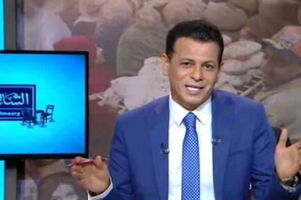 بالفيديو- مقدم برنامج "الشارع المصري" يطرد ضيفه على الهواء وينهي الحلقة معقبا: جاء للشو الإعلامي