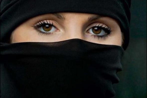أمر لكل المضيفات.. عليكن بالحجاب وإلا!
