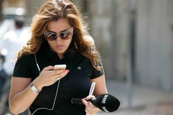 راشيل كرم تعلن خبر زواجها: "أنا كمان ببوّس"