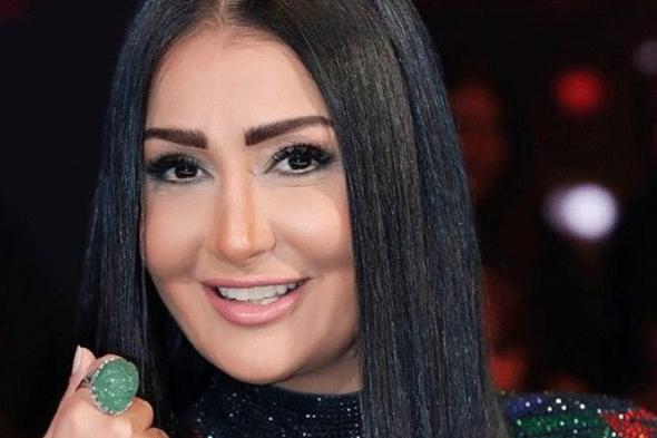 بالصورة: غادة عبد الرازق تُشعل "التواصل الاجتماعي" بسبب ملابسها!