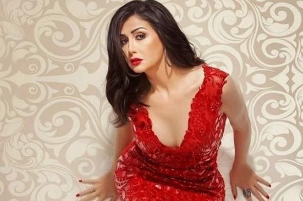 غادة عبد الرازق تكشف سرّ خسارة وزنها.. هذا ما تأكله صباحًا