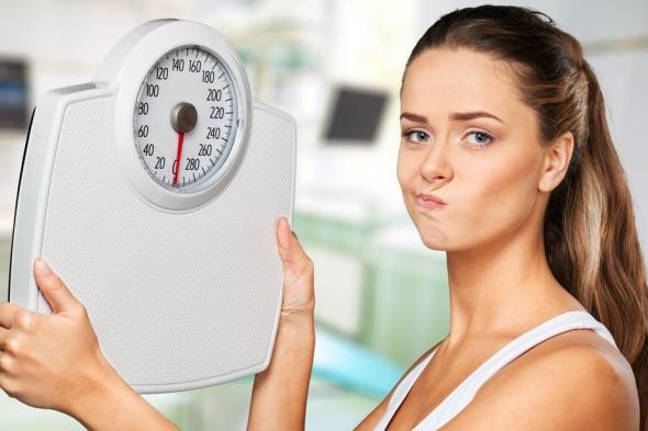 ليسَ وحده الطعام يزيد الوزن.. إليكم سبباً آخر يؤدي لذلك