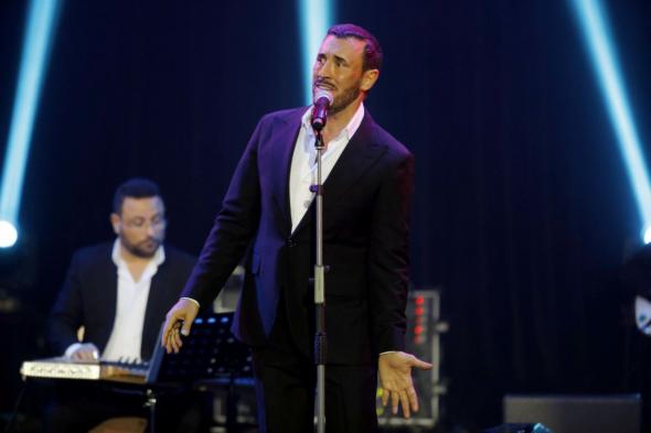 بالصور.. "القيصر" يشعل أجواء كازينو لبنان
