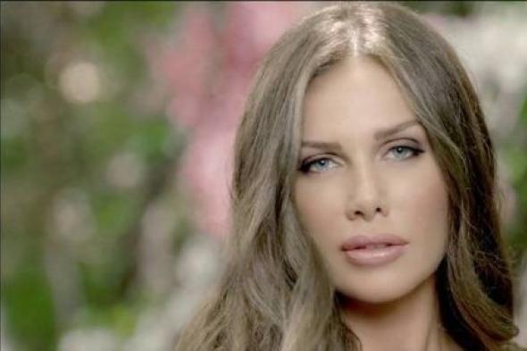 نيكول سابا: أنا لا أقلد هيفاء وهبي