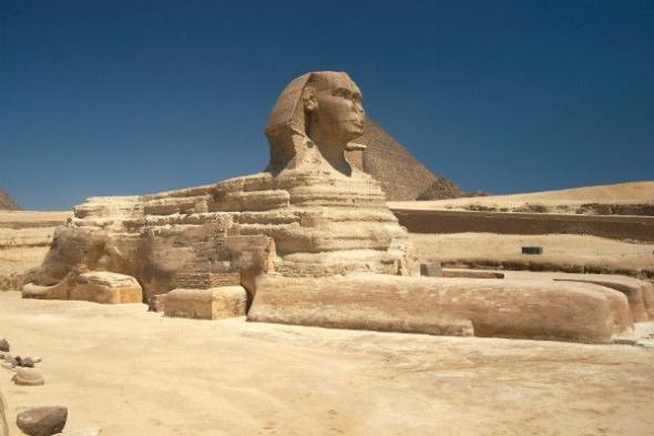 حاولا بيع تمثال فرعوني أثري.. ثم وقعت المفاجأة!