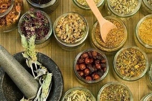 قبل تناول الأعشاب المنزلية.. استشر طبيبك