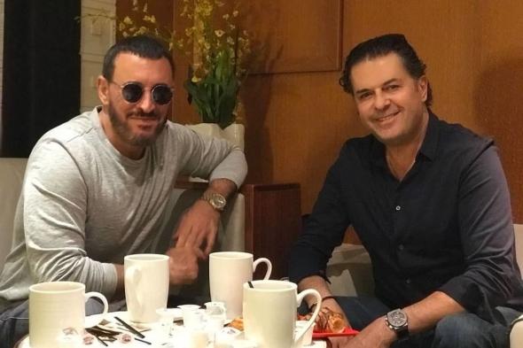بالصور.. راغب علامة وكاظم الساهر يجتمعان على فنجان قهوة!