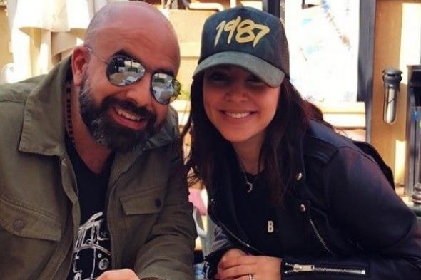 بالصور: زوجة هشام حداد.. جمال وجاذبية