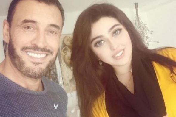بالصور: القيصر يودّع العزوبية.. تعرّفوا الى زوجته الجميلة "سارة"