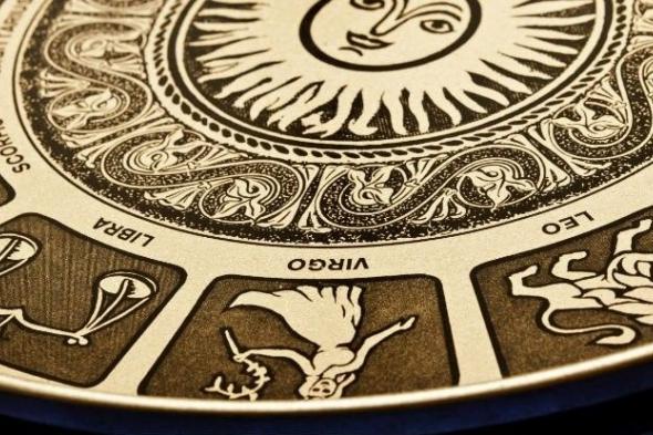 شكل القمر المرتبط بشهر ميلادك يكشف أسرارك!