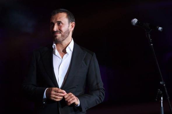 بالفيديو: شاهد زفّة كاظم الساهر.. وكيف علّق ابنه وسام؟!