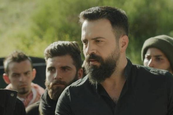 بالصورة.. تيم حسن يخطف الأنظار بـ"look" جديد في "الهيبة 2"