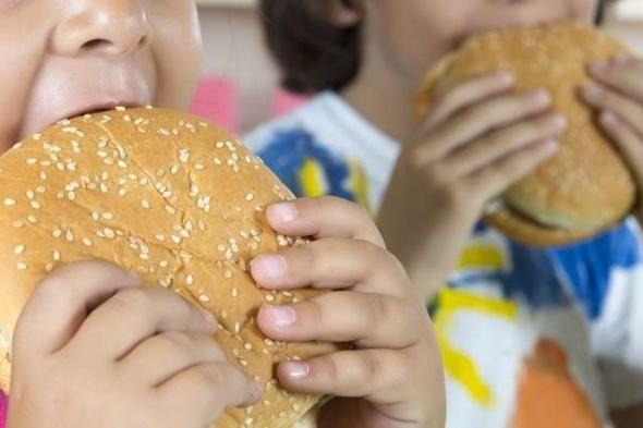 الأطفال الفقراء أكثر سمنة من الأغنياء!