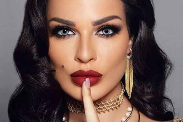 إبنة نادين نسيب نجيم تخطف الأنظار بجمالها.. هل تشبهها؟