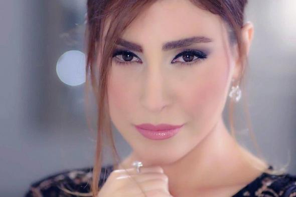 يارا تلهمكِ إطلالاتكِ الكاجوال لهذا الموسم