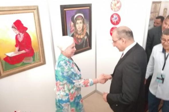الفنانة التشكيلية نعيمة الحيمر تتوج في الملتقى التشكيلي باليوسفية