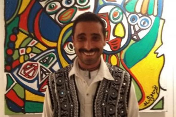 الفنان التشكيلي مصطفى العمري الملقب بـ "المجذوب" .. أرسم على موسيقى كناوة وطقوس البخور والعود القماري