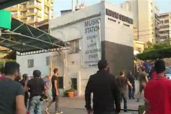 بعد حادثة #جل_الديب.. محامون يتقدمون بشكوى ضد أشخاص على خلفية إثارة الحرب الأهلية 
#lebanon24
 via @Lebanon24