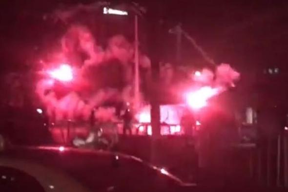 إلقاء عبوات حارقة على خيمة "الملتقى" في العازارية (فيديو) 
#لبنان
#lebanon24
 via @Lebanon24