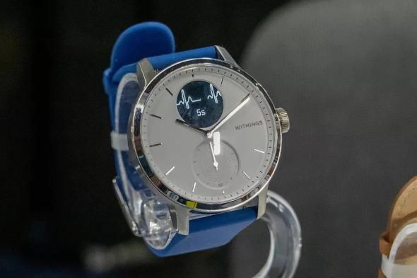 ScanWatch.. ساعة ذكية هجينة تنافس الأجهزة الطبية القابلة للارتداء