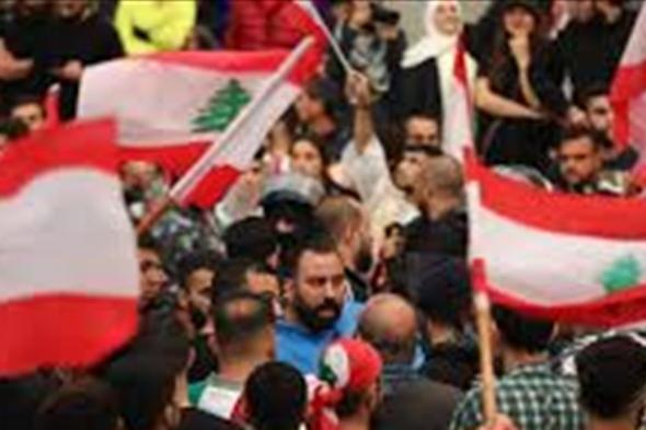 التعاطي مع المتظاهرين اختلف عن السابق.. كيف؟ #لبنان 
#lebanon24
   via @Lebanon24