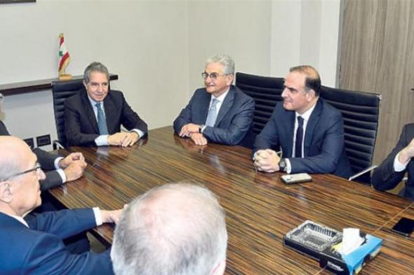 سلامة يسعى لحماية #المصارف من القضاء بـ"شرعنة" الإجراءات القاهرة  via @Lebanon24
#lebanon24