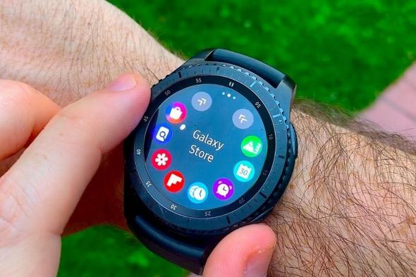 10 طرق لإطالة عمر بطارية ساعة سامسونج Galaxy Gear S3