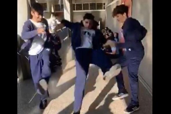 Tripping Jump Challenge.. تجنبوا هذا التحدي (فيديو) 
#لبنان
#lebanon24
   via @Lebanon24