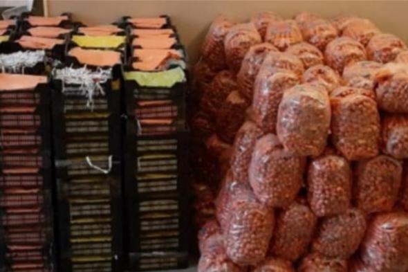 شاحنة محمّلة بكميات من الخضار المهرّب في قبضة الجمارك
#lebanon24
  via @Lebanon24