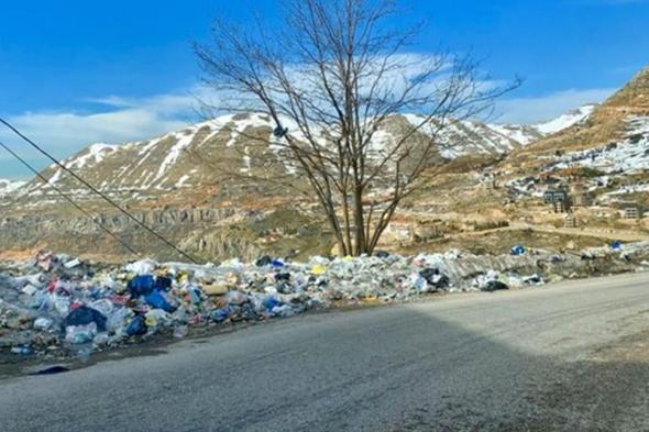 مكبات نفايات في مناطق سياحية! (صورة)
#lebanon24

  via @Lebanon24