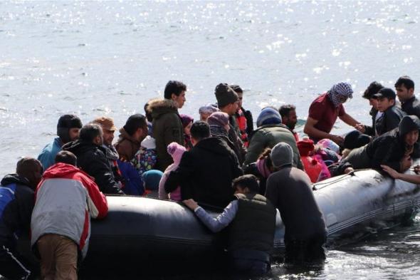 سكان في جزيرة ليسبوس اليونانية يحرقون مركزاً سابقاً لإيواء المهاجرين
#lebanon24

  via @Lebanon24