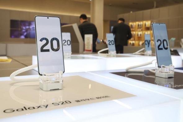 سامسونج تلوم فيروس كورونا بشأن مبيعات Galaxy S20 المنخفضة