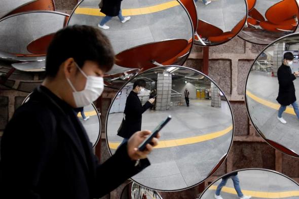 الكوريون الجنوبيون يتجنبون فيروس كورونا عبر تطبيقات الهواتف