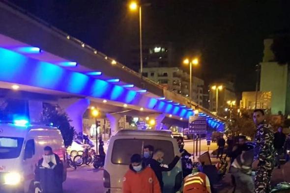سقط من الطابق السابع... هل انتحر؟
#lebanon24
  via @Lebanon24