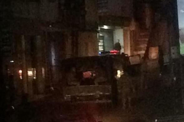الجيش يدهم مقاهي لم تلتزم بقرار الاقفال 
#لبنان
#lebanon24
 via @Lebanon24