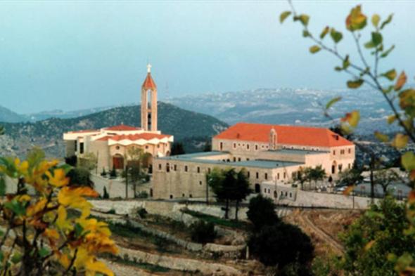 لا قداديس في قضاء جبيل باستثناء واحد في دير مار مارون عنايا 

#lebanon24

 via @Lebanon24