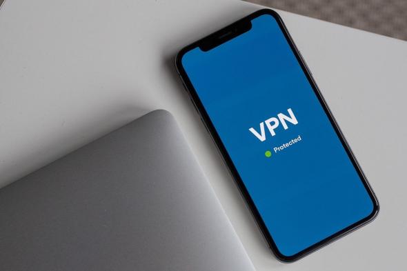 خلل في iOS يمنع تطبيقات VPN من تشفير البيانات