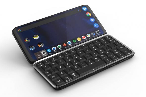 إليك Astro Slide 5G .. أول هاتف 5G مزود بلوحة مفاتيح