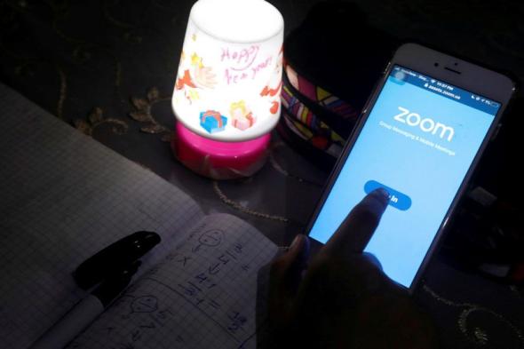 جوجل تمنع موظفيها من استخدام Zoom