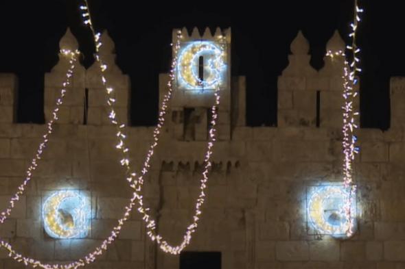 في القدس.. المسحراتي يوقظ الناس بصوته الجميل (فيديو)
#lebanon24
  via @Lebanon24