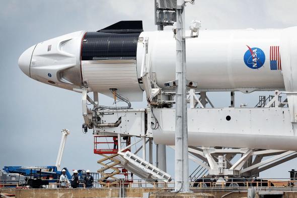 تأجيل الإطلاق التاريخي لشركة SpaceX لاسكتشاف الفضاء.. إليك السبب