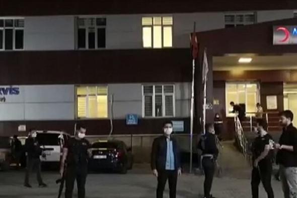 مقتل شخصين وإصابة 8 جراء انفجار جنوب شرق تركيا 
#lebanon24
 via @Lebanon24