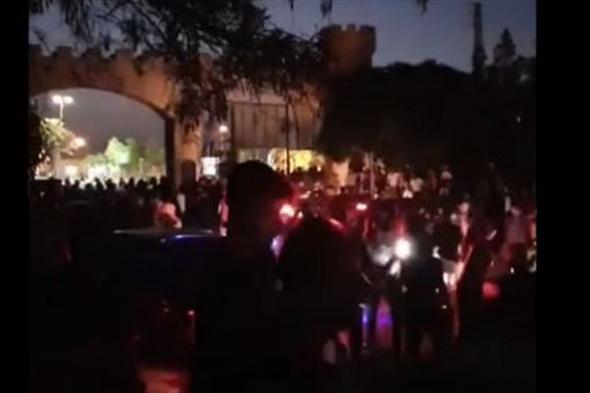 احتجاجات بسبب تقنين الكهرباء في الشمال.. قطع للطرقات ووقوع إشكالات

#lebanon24

  via @Lebanon24