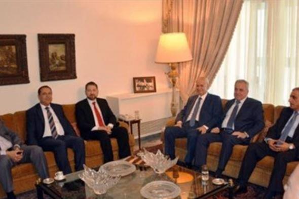 اللقاء التشاوري: للالتزام بأهداف إعلان لقاء بعبدا وموقفنا من لقاء بعبدا سيحدد لاحقا 
#lebanon24 
 via @Lebanon24