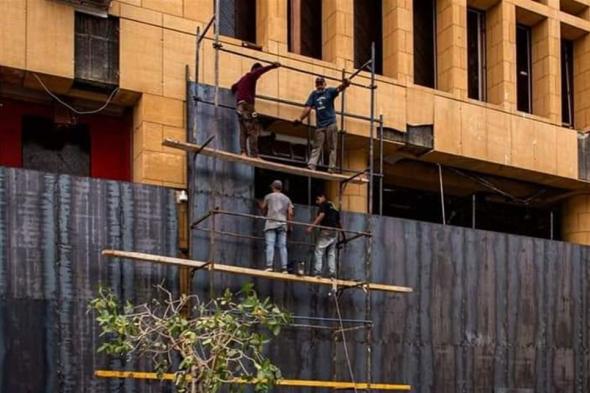 تسييج جميع مداخل فندق "لو غراي" بألواح حديدية (صور)  
#lebanon24 
 via @Lebanon24