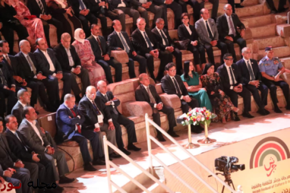 مندوباً عن الملك.. رئيس الوزراء يوقد شعلة مهرجان جرش للثقافة والفنون الــ 39