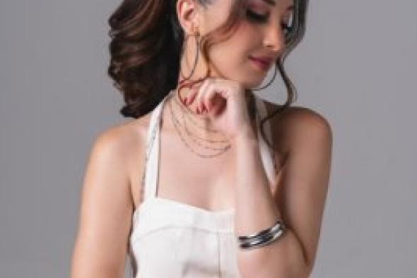 ميرنا كوزا تطلق ميني ألبوم بعنوان " الحب حلو"