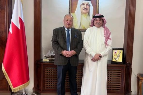 السفير البحريني خليفة بن عبدالله آل خليفة يلتقي مدير مهرجان جرش أيمن سماوي